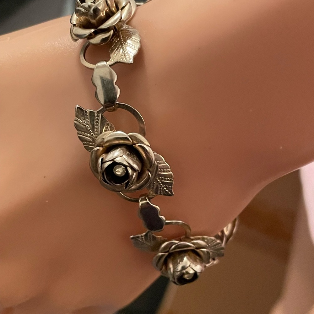 Vintage Silver Rose Bracelet w/Rhinestone Centers